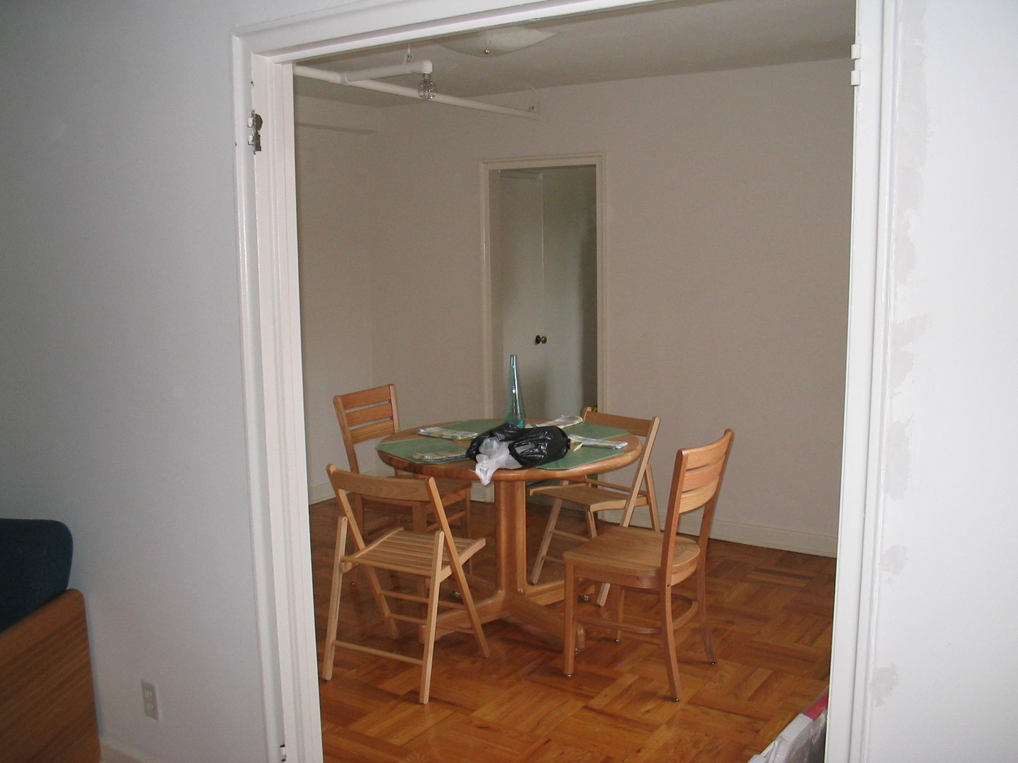 diningroom.jpg